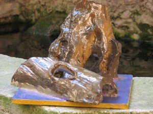 Gloria Baldazzi - Scultura con terracotta, sassi, acrilici e resina - Monte Hiba-Regno dell'Oltretomba - 2012